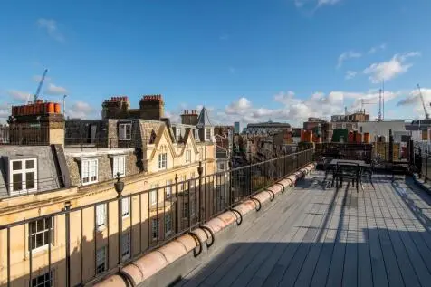 8 bedroom Terraced for sale