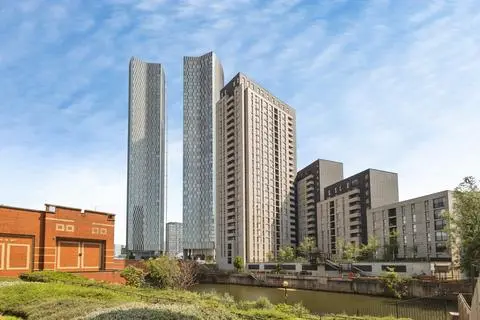 2 bedroom flat for sale