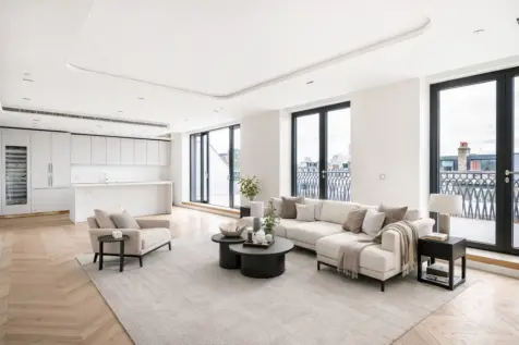 3 bedroom Flat for sale