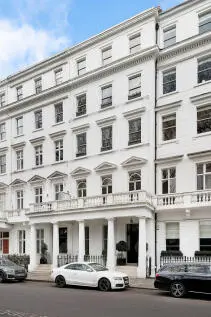 10 bedroom Town House for sale