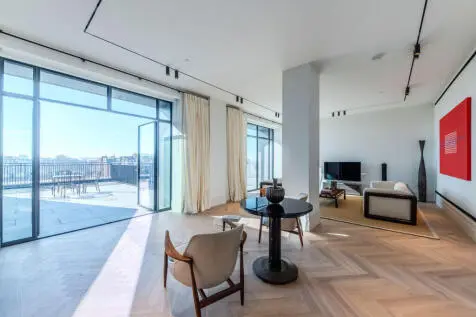 3 bedroom Flat for sale