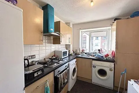 3 bedroom apartment to rent