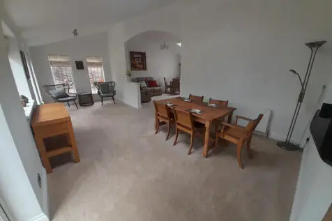 5 bedroom Detached for sale