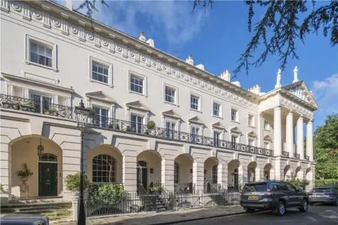 6 bedroom Terraced for sale