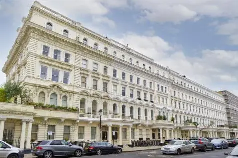 12 bedroom Apartment for sale