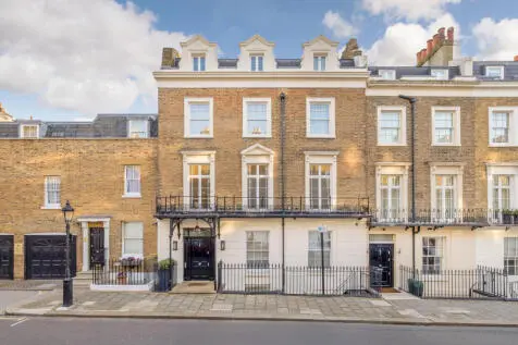 6 bedroom House for sale