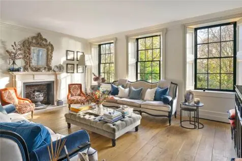 5 bedroom Terraced for sale