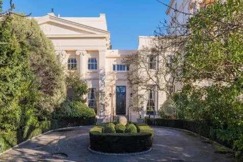 7 bedroom Semi-Detached for sale