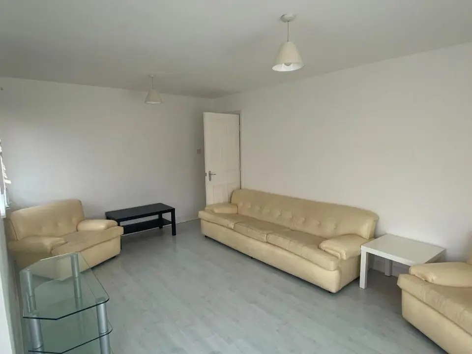 3 bedroom apartment to rent