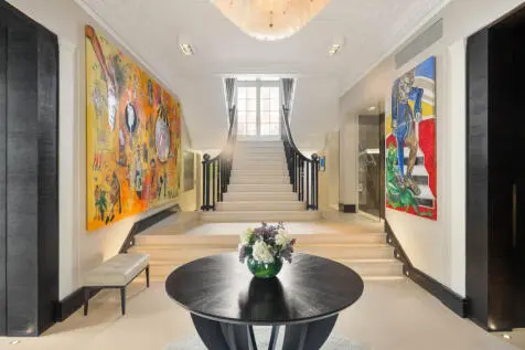 5 bedroom Flat for sale