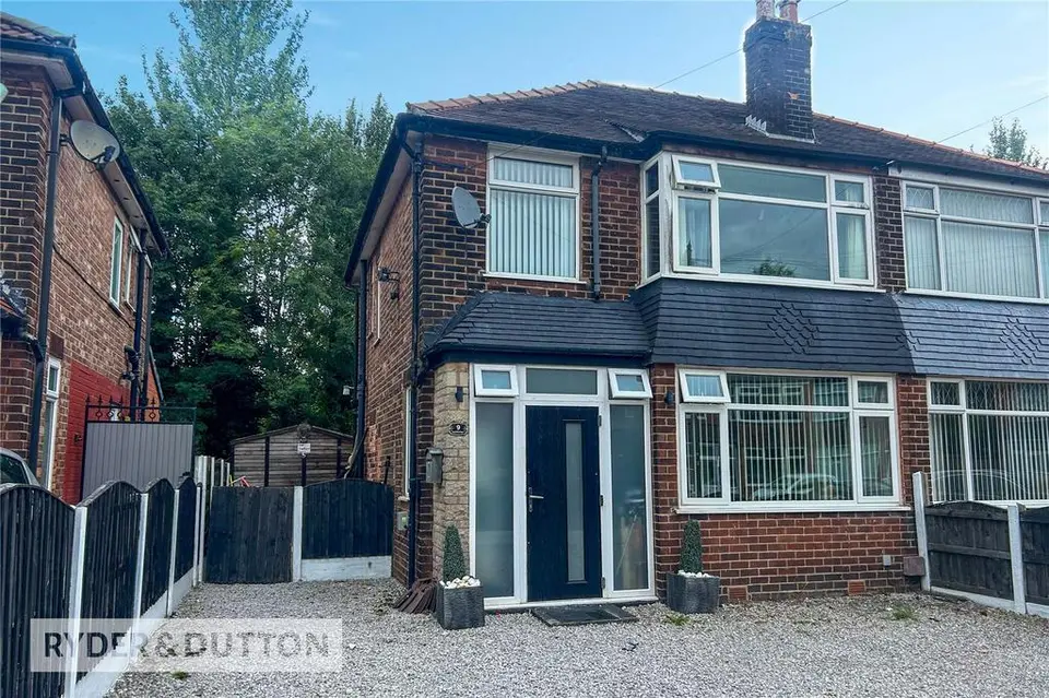 3 bedroom semi-detached house for sale