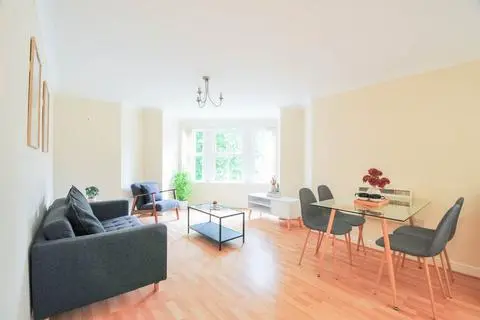 2 bedroom apartment to rent